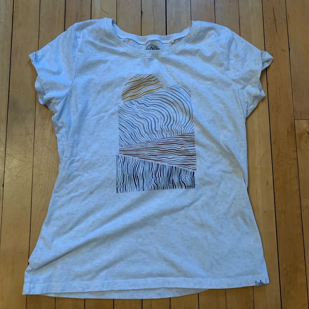 COPY - Heather oatmeal Prana tee size M
